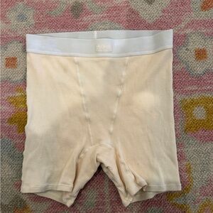 Skims boxer shorts